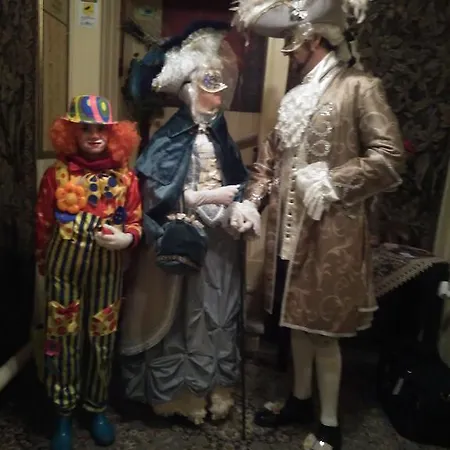 Pensión Maison San Marco 3*